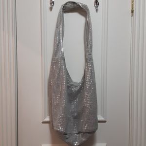 🛍️ Le Chateau Shoulder Bag